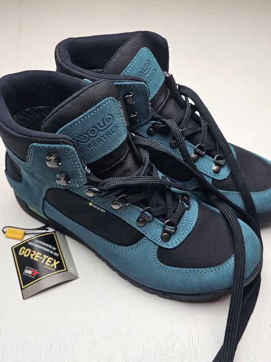 Asolo Other - Asolo Men's Navy and Teal Hiking Boots Size 8.5